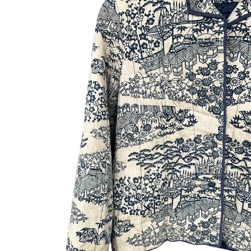 Cute Quilted Patterned Jacket - Picture 2 of 5